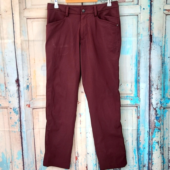 Lululemon ABC Pant Classic in Maroon - Picture 2 of 8